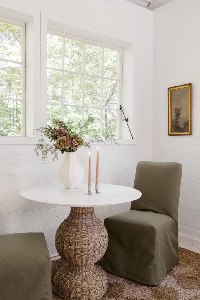 What furniture styles are American?