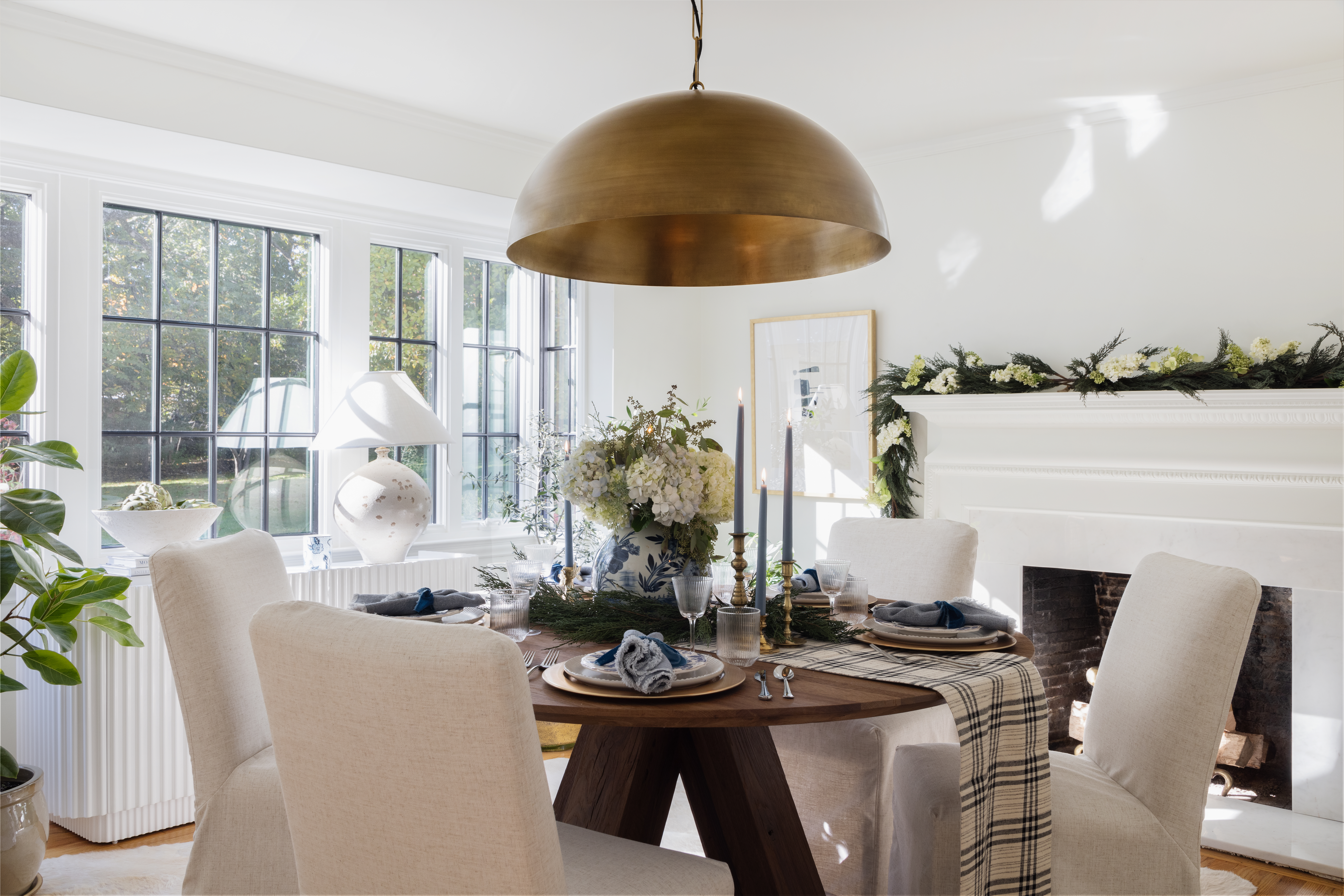 kyliefitts_havenly_theinside_holiday2022_7 (1) What Furniture Styles Are American?