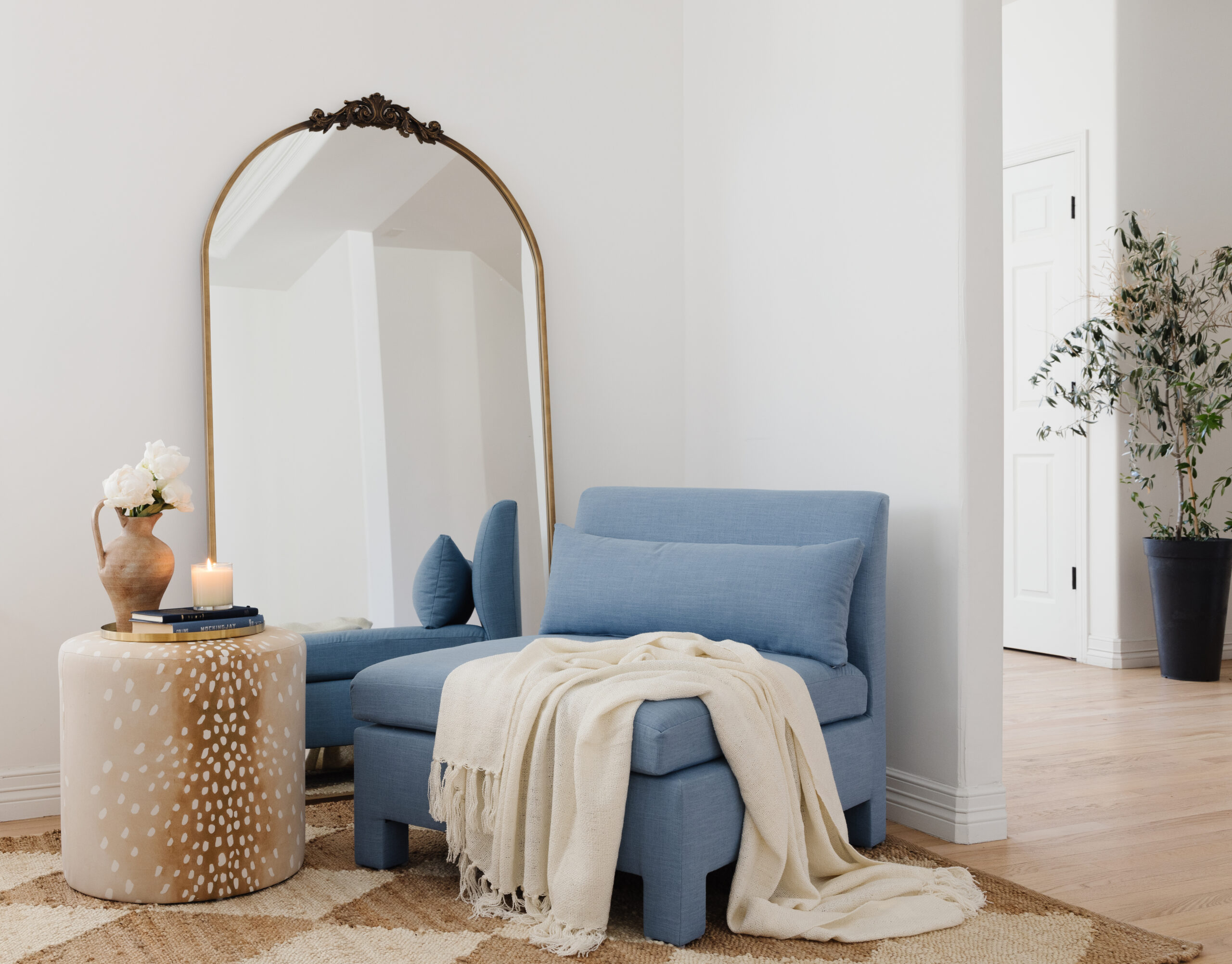 kyliefitts_havenly_theinsideatlees_24 What is a slipper chair